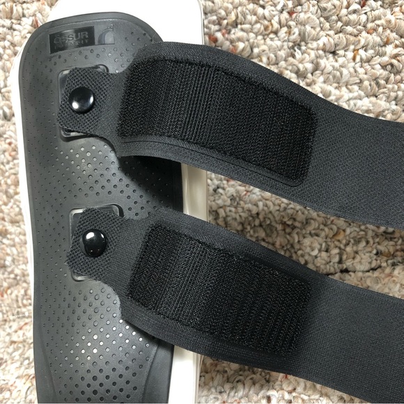 Ossur Formfit Inflatable Air Ankle Brace Stirrup Universal Adult Black White - Picture 9 of 15